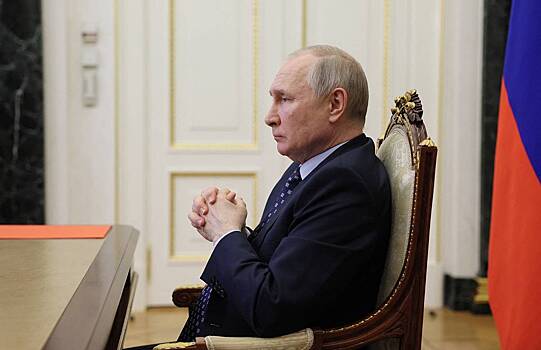 Путин наградил Додика орденом Александра Невского