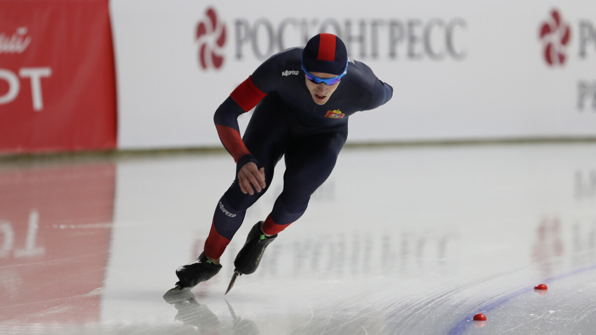 Конькобежец Трофимов победил на дистанции 5000 м на Спартакиаде