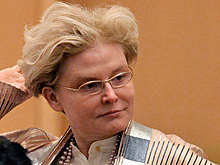 Малышева объяснила, как маска провоцирует прыщи
