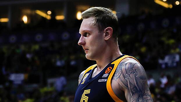 Отец баскетболиста Яниса Тиммы рассказал про отношения сына с Седоковой