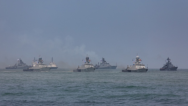 Корветы Каспийской флотилии провели боевые стрельбы из артустановок