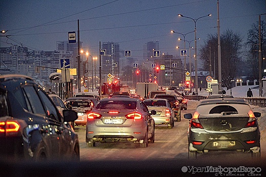 В Екатеринбурге ограничат движение по улице Серафимы Дерябиной