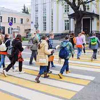 Почти 60 пешеходных переходов у школ в Москве были оборудованы искусственными неровностями в этом году