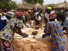 Одна костромичка нашла мужа-швейцарца, а вторая – из беднейшей страны Африки