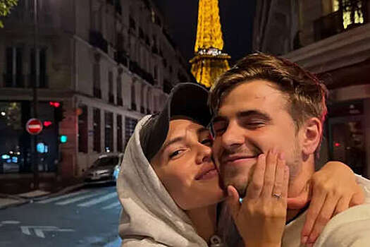 Актриса Стася Милославская снялась с женихом Ушаковым в Париже