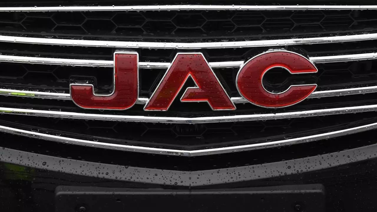 Опубликованы свежие цены на машины JAC