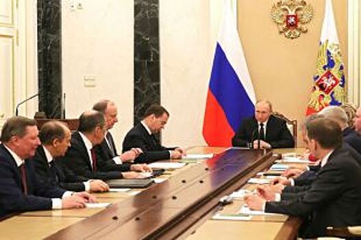 Путин наградил артистов и вице-губернаторов Петербурга