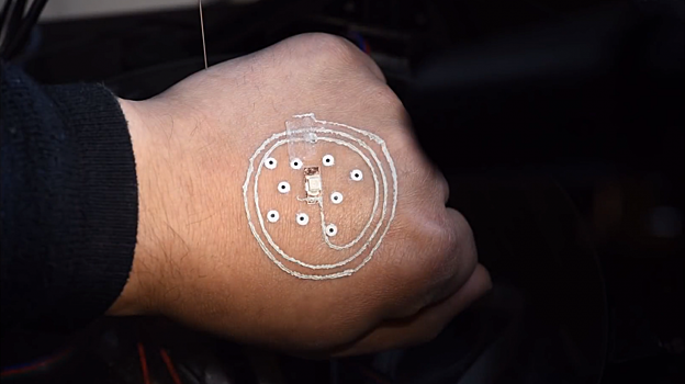 3D-принтер напечатал сенсоры на коже человека