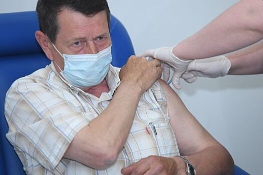 Академик РАН допустил вакцинацию от COVID каждые три месяца