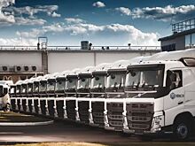 Автопарк Красноярского цементного завода пополнился новым самосвалом Volvo