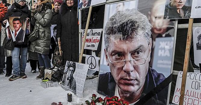 Песков: возможность иностранного расследования убийства Немцова в России исключена