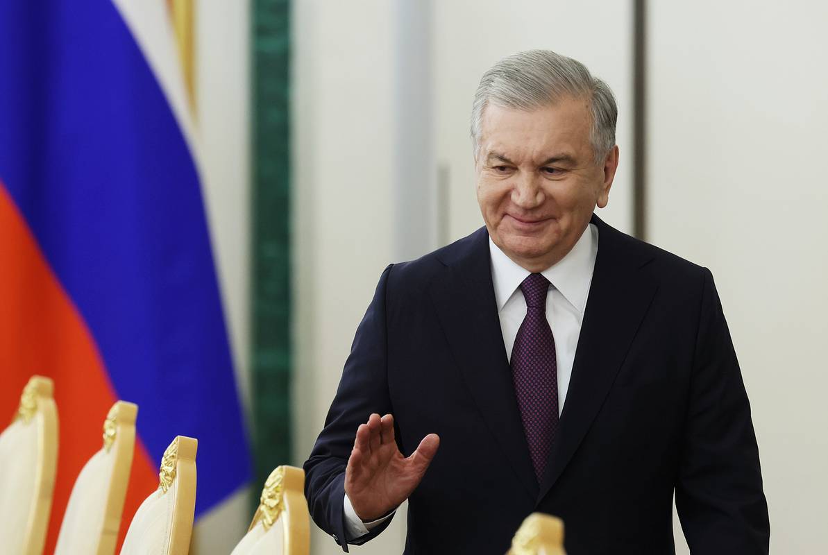 Еще один дружественный России лидер пропустит Парад Победы в Москве