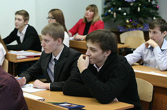 Школьников хотят познакомить с профессией официанта