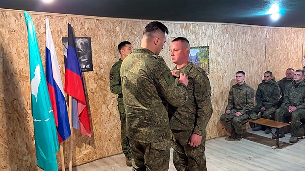 Бойцы группировки «Центр», прошедшие десятки штурмов, получили награды