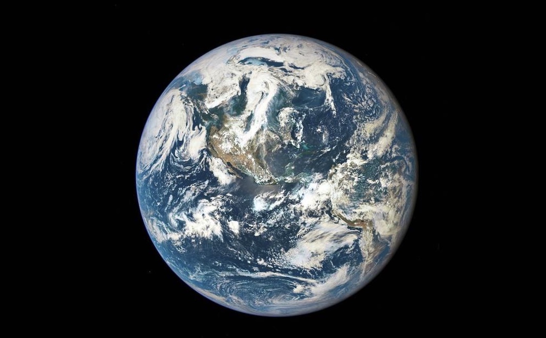 Ученые выяснили, что Земля наклонилась на 80 сантиметров