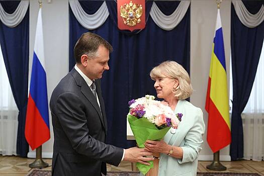 Юрий Слюсарь: В канун Дня России президентские награды получили 34 жителя Ростовской области