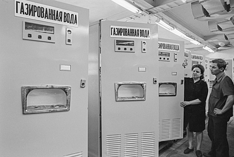 Объяснена пропажа стаканов из автоматов с газированной водой в СССР