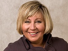 Марина Голуб сделала из него звезду, в ответ, на прощание с ней, её молодой экс-супруг пришел с новой возлюбленной