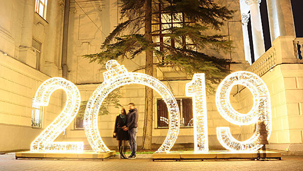 На пороге праздника: Крым оделся в новогодние одежды