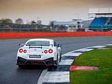 Британцы составили рейтинг нарушителей скорости. Nissan GT-R — лидер!