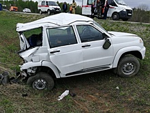 На Пермском тракте после столкновения с фурой разорвало легковушку