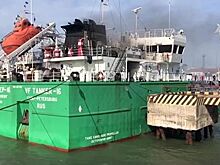 В Махачкале завершили выгрузку нефти с танкера, на котором произошел взрыв