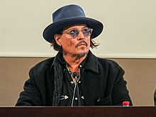 Вернувшаяся в Россию девушка Джонни Деппа рассказала, поддерживает ли с ним общение