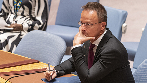 Сийярто высказался об отправке военных советников ЕС на Украину
