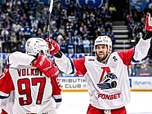 "Локомотив" обыграл СКА и вышел на первое место в Западной конференции КХЛ