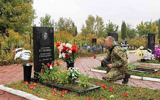 Рязанские росгвардейцы почтили память капитана милиции, погибшего 14 лет назад