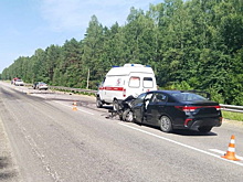 Четыре человека получили травмы в лобовом столкновении двух Kia Rio