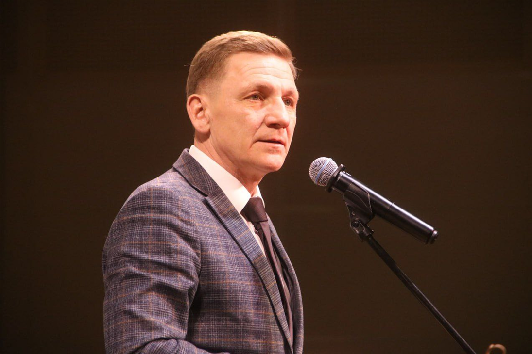 Мэр 1 3. Мэр кингстауна кадры. Мэр 1 3. Мэр кингстауна сериал 2. Зеленый мэр сериал 2021 игорь клюев.