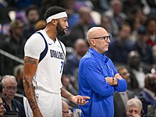 Марк Кьюбан опроверг слух о намерении «Далласа» обменять Энтони Дэвиса в этом сезоне