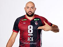 44-летний играющий тренер АСК Никоненко вышел на замену в матче с «Оренбуржьем»