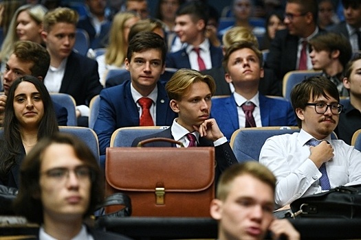 Названы российские вузы с самым дорогим обучением