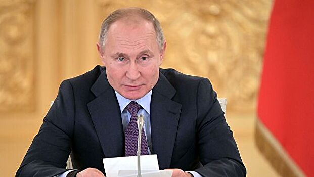 Путин пообещал лично наградить молодых деятелей культуры