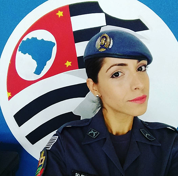Полицейская из Бразилии