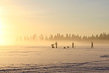 Учения по спасению провалившихся под лед рыбаков прошли на Иваньковском водохранилище