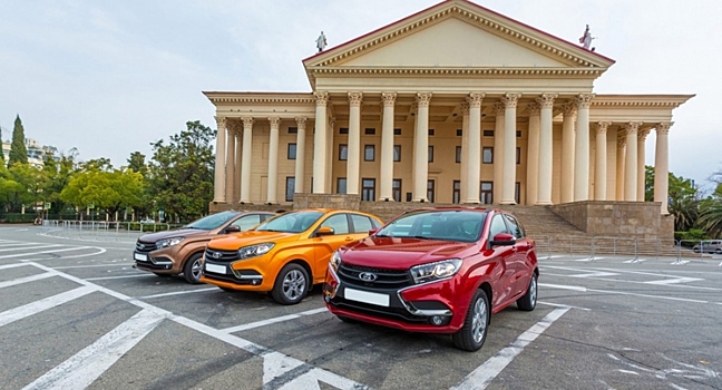 Министр транспорта готов пересесть на автомобиль Lada, но с условием