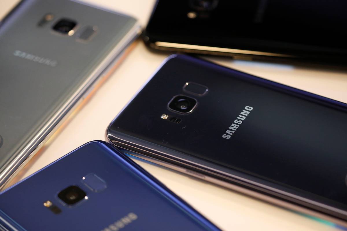 Объяснена тайна старых смартфонов Samsung