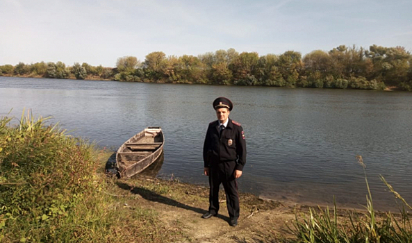Воронежский полицейский спас обессиленного рыбака, лодку которого унесло течением Дона