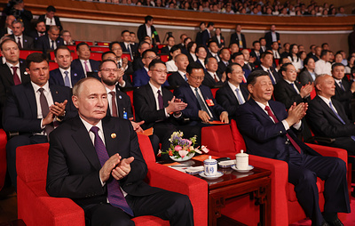Путин и Си Цзиньпин продолжили неформальное общение
