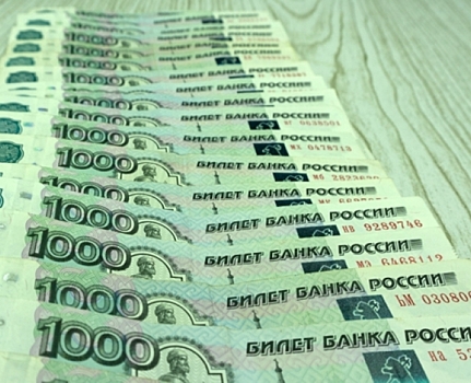 Петербуржец раскрыл тайну выброшенных из машины денег