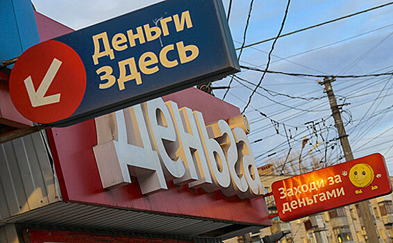 Банки стали быстрее «сдавать» россиян коллекторам
