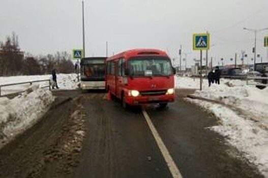 В Самаре на Московском шоссе автобус сбил на «зебре» 12-летнего подростка