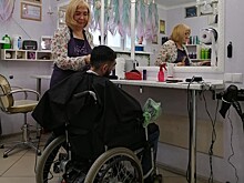 В Твери инвалиды-колясочники смогут бесплатно стричься в одном из салонов