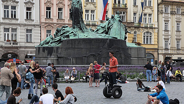 Сенат Чехии разрешил велосипедистам пить за рулем