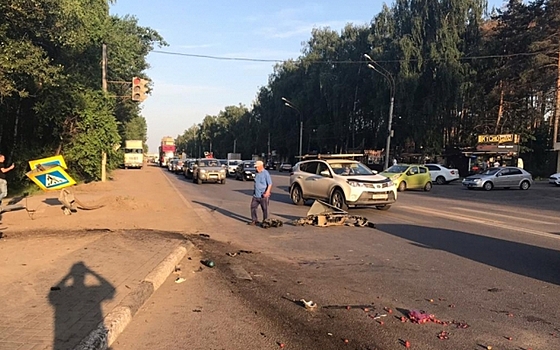 В Воронеже вынесли приговор водителю, сбившему на переходе семейную пару