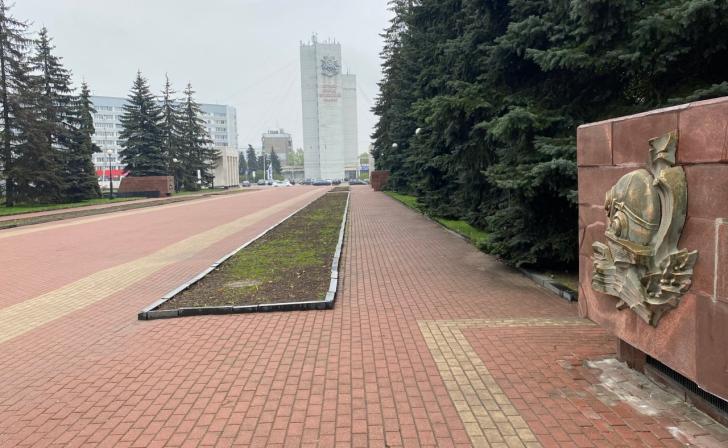 Хинштейн пообещал преобразить центральный мемориал «Памяти павших» в Курске к 2026 году