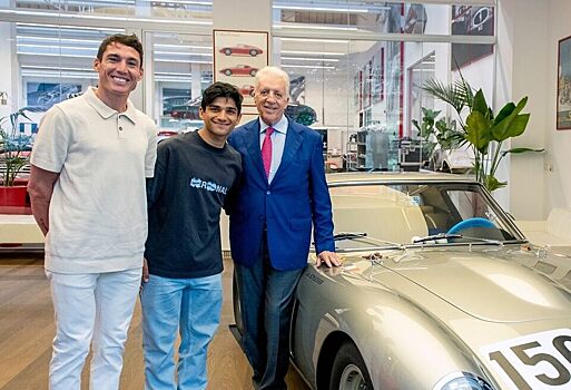 Хорхе Мартин и Алейш Эспаргаро посетили завод Ferrari